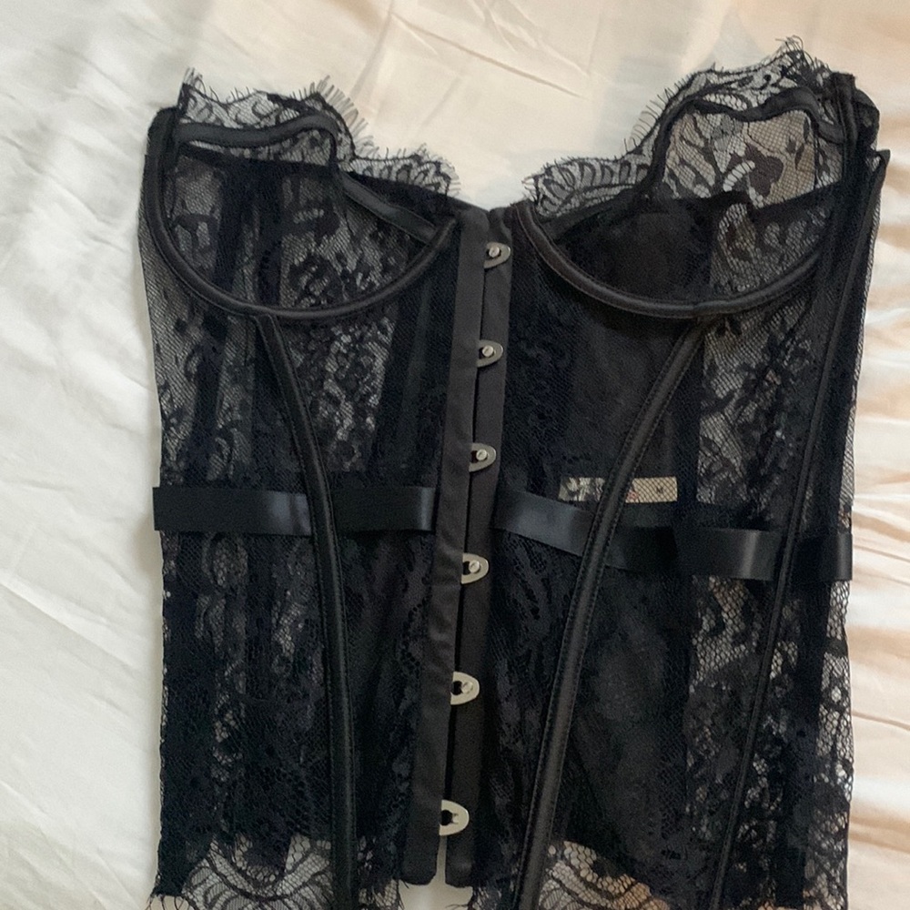 Fashion Nova Fantasy lace corset NWT SoLd Out!!!